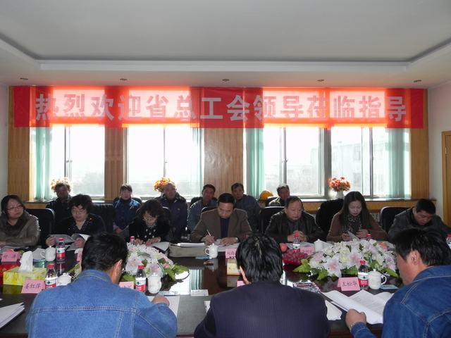 深入車間班組、&ldquo;零距離&rdquo;接觸職工、體驗(yàn)職工生活、傾聽職工心聲